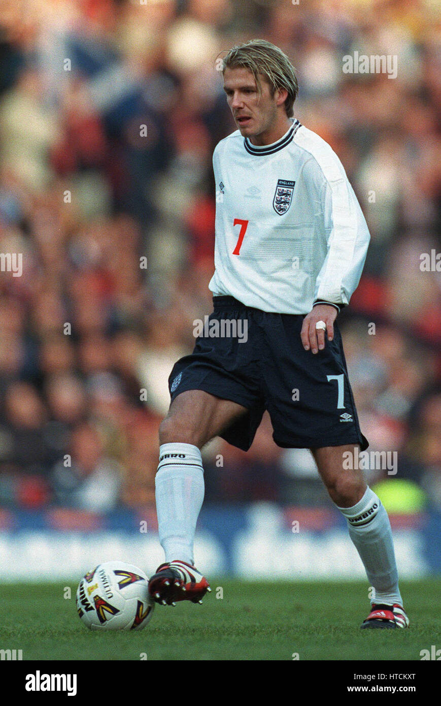 DAVID BECKHAM ENGLAND & MANCHESTER UNITED FC 13 November 1999 Stock Photo