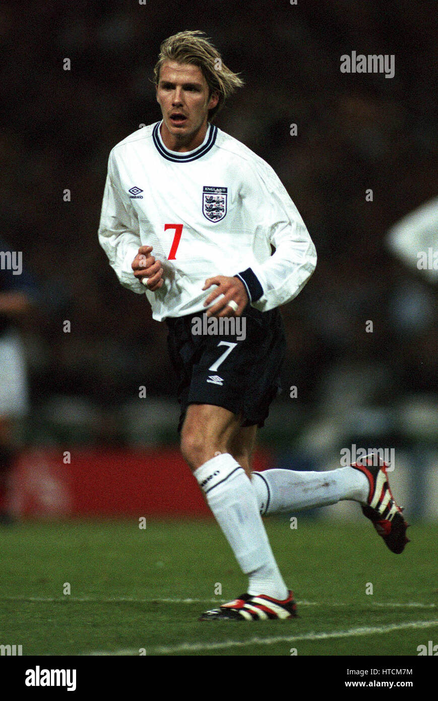 DAVID BECKHAM ENGLAND & MANCHESTER UNITED FC 27 May 2000 Stock Photo - Alamy