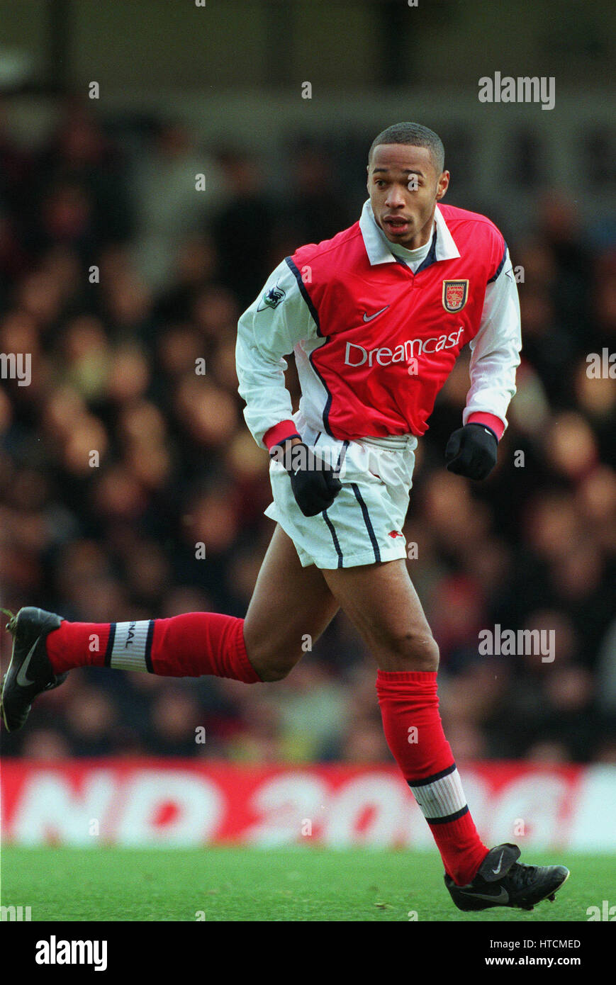 THIERRY HENRY ARSENAL FC 04 December 1999 Stock Photo - Alamy