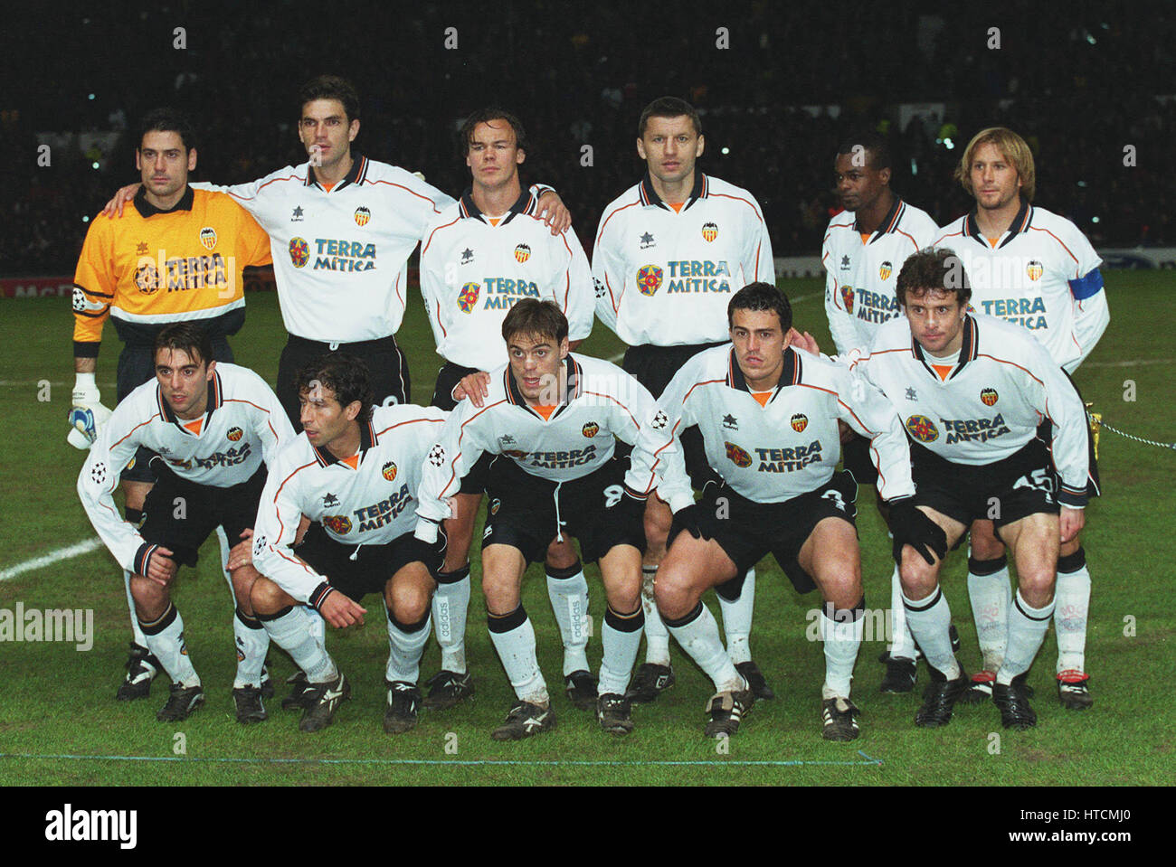 VALENCIA TEAM GROUP VALENCIA CF 08 December 1999 Stock Photo Alamy