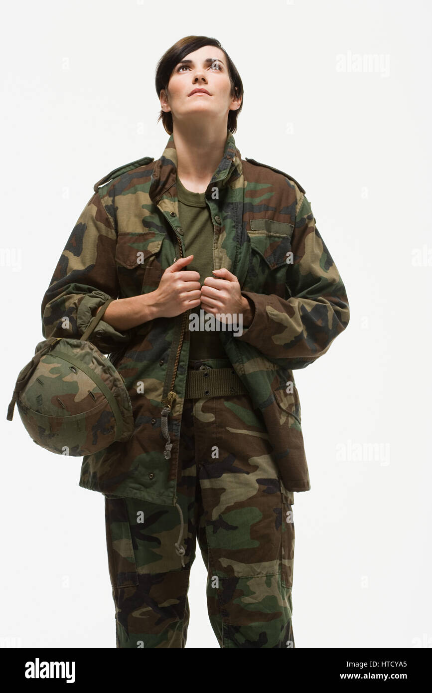 Female soldier standing serious hi-res stock photography and images - Alamy