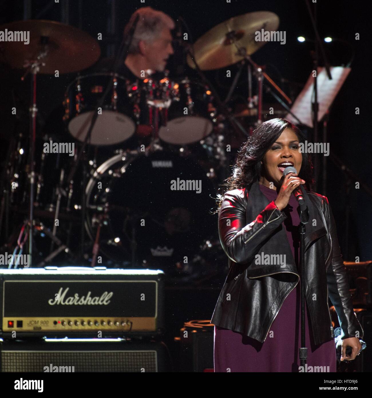 Cece winans hi-res stock photography and images - Alamy