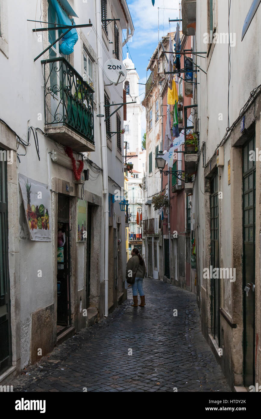 Narrow street lisbon portugal hi-res stock photography and images - Alamy