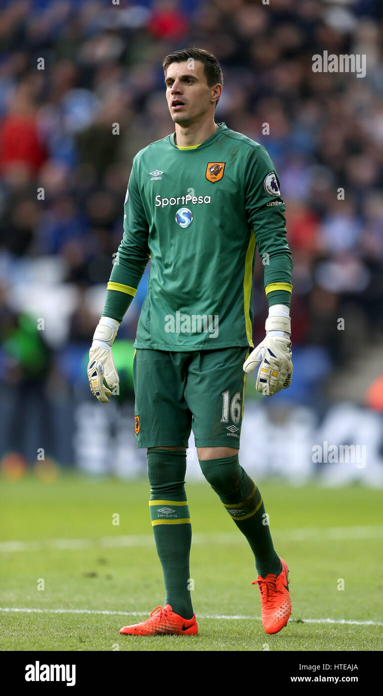 Hull City goalkeeper Eldin Jakupovic Stock Photo - Alamy