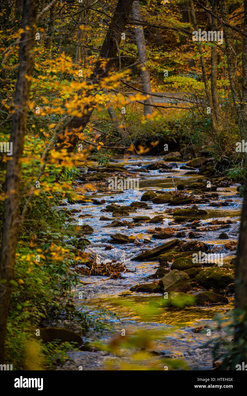 Stream and mountains hi-res stock photography and images - Alamy