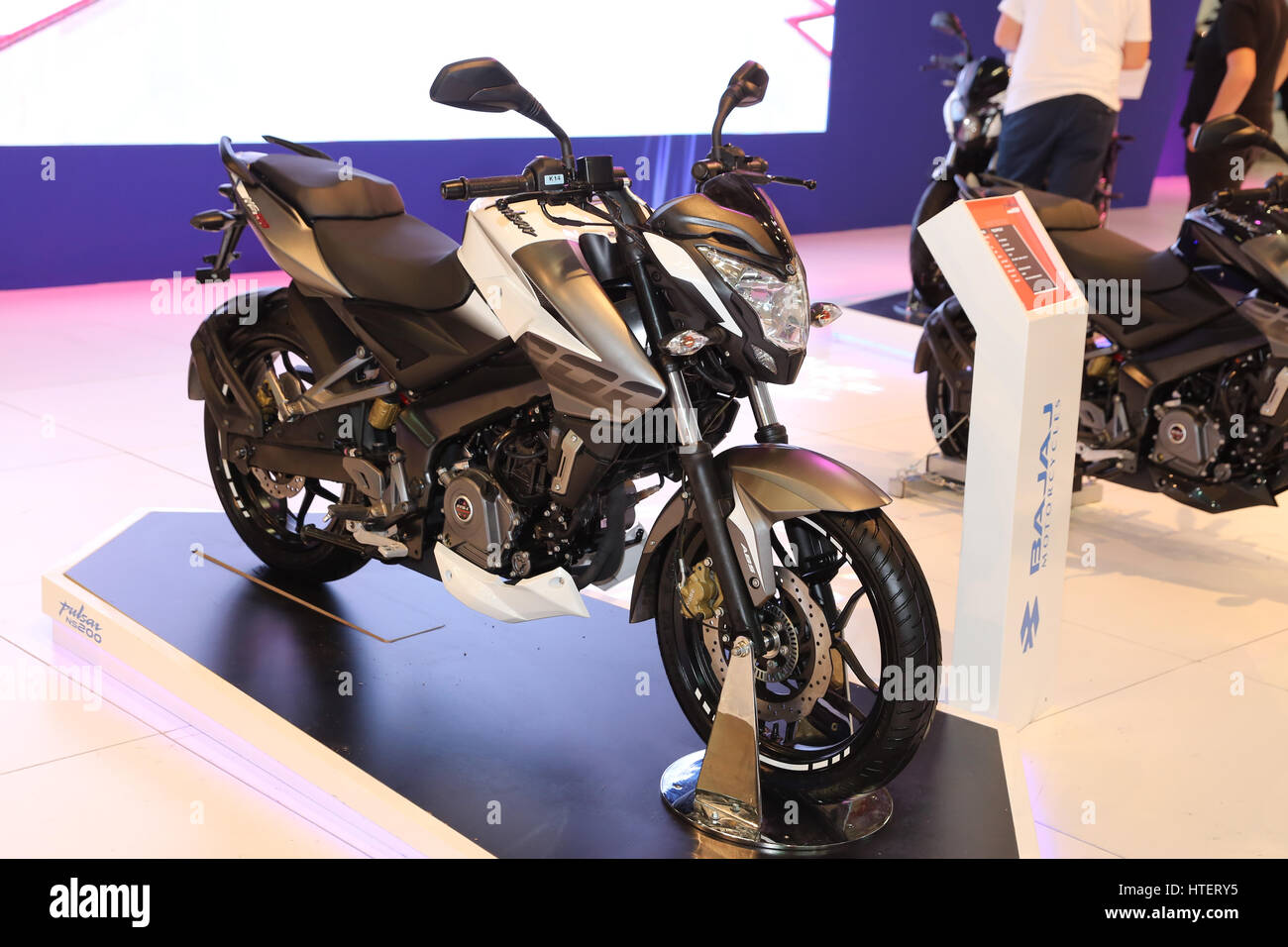 Bajaj Pulsar Ns0 High Resolution Stock Photography And Images Alamy Bajaj Pulsar Ns0 High Resolution Stock Photography And Images Alamy