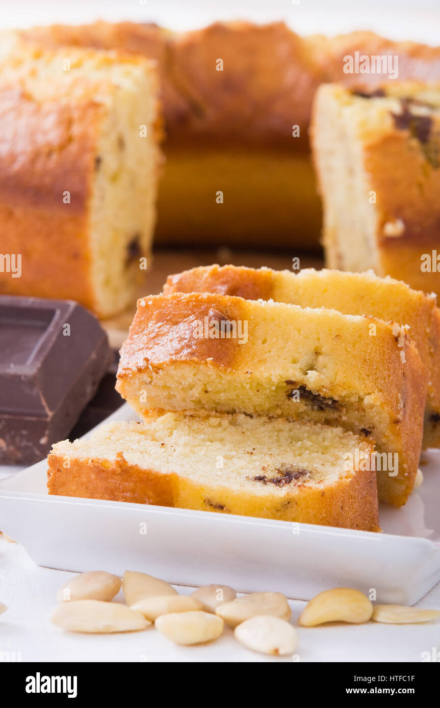 Almond ring cake hires stock photography and images Alamy