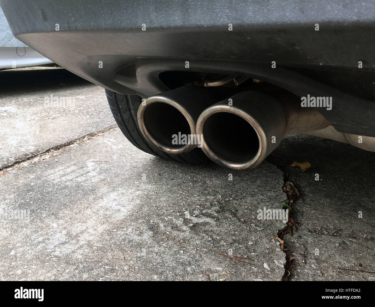 Side exhaust pipes hires stock photography and images Alamy