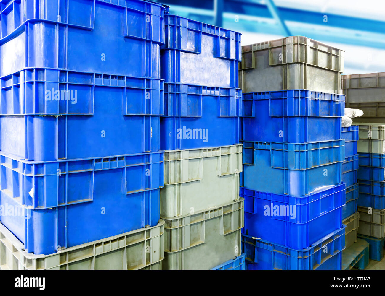 Piles of plastic containers hi-res stock photography and images - Alamy