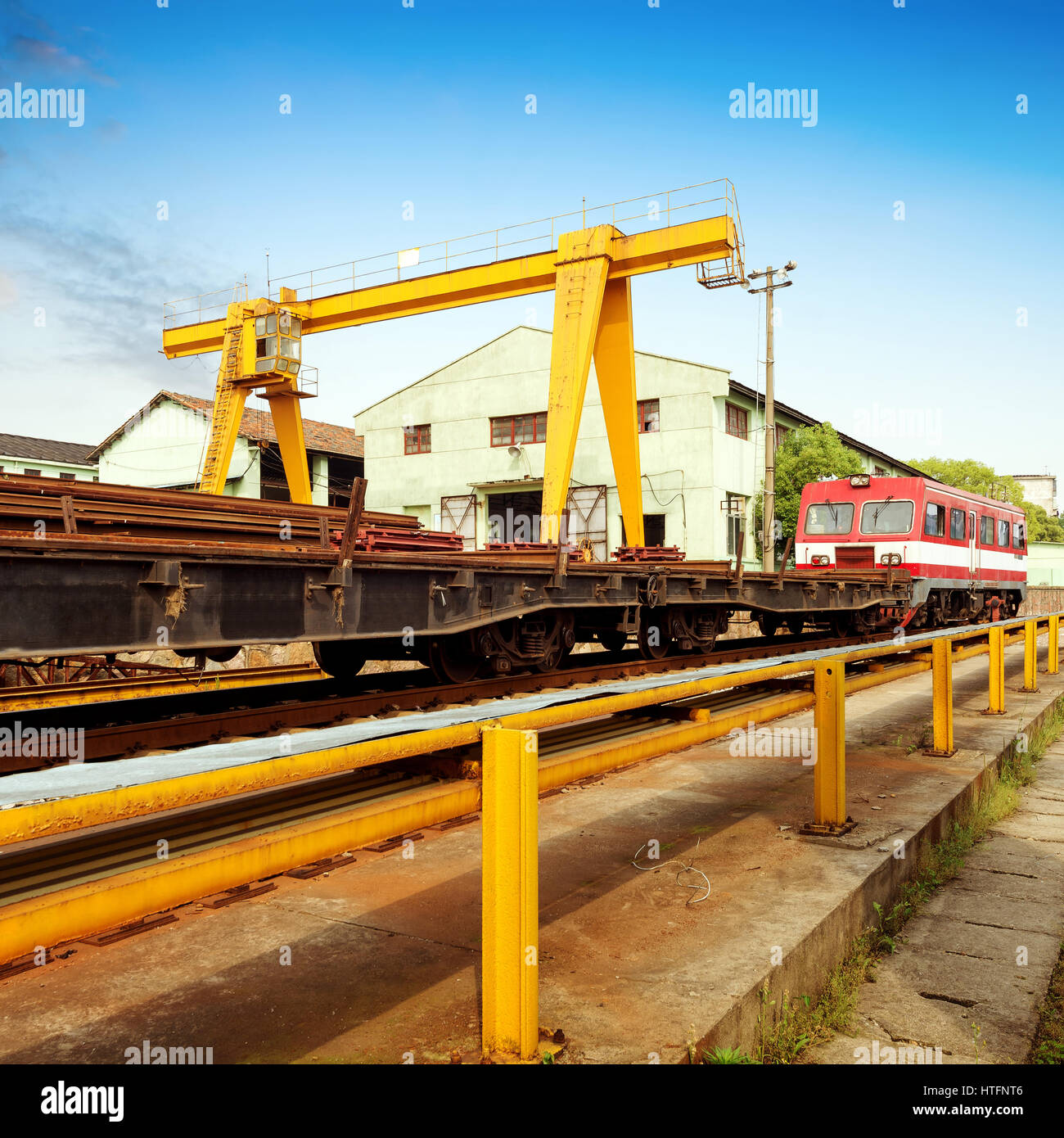 Pier bridge crane and cargo handling, cargo trains transported away