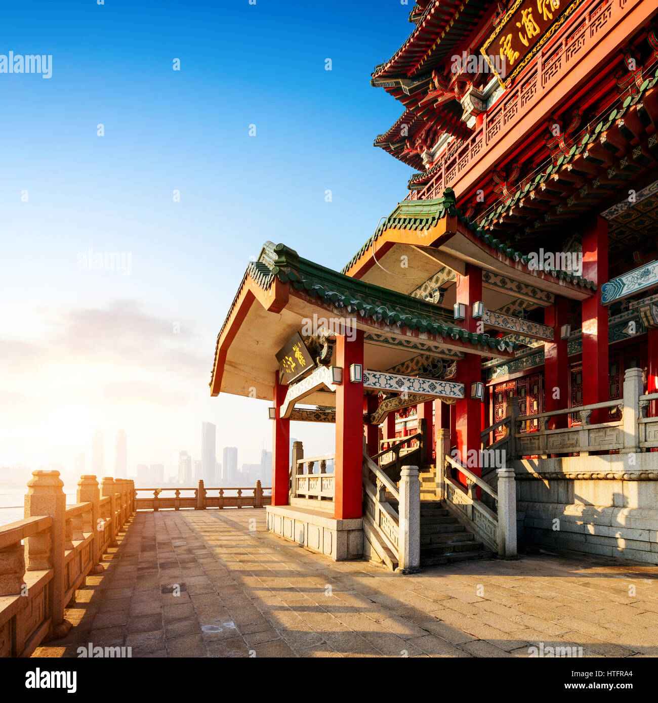 Asian temple hi-res stock photography and images - Alamy
