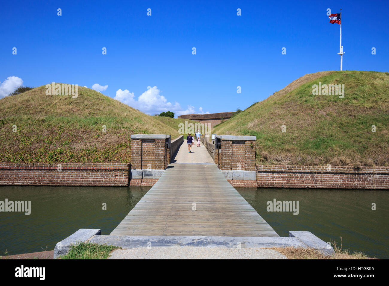 Drawbridge and moat around Fort Pulaski, Savannah Stock Photo Alamy