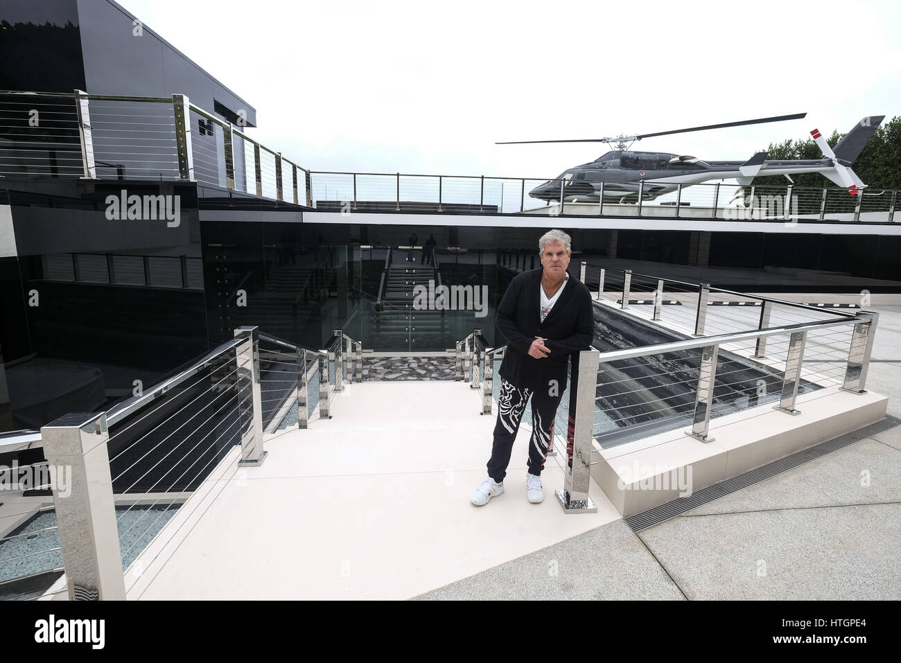 Los Angeles, California, USA. 7th Feb, 2017. Bruce Makowsky, the