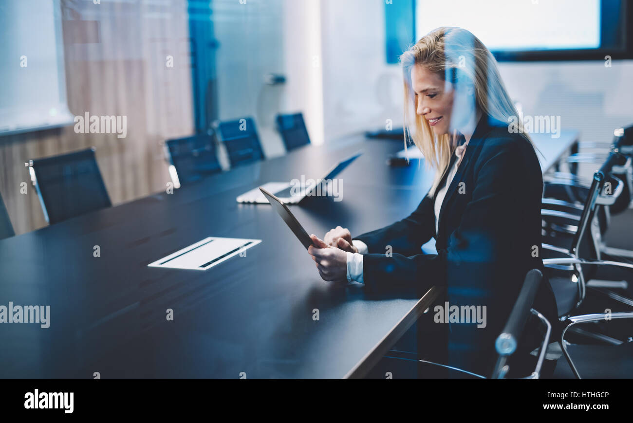 Professional wireless technology hi-res stock photography and images ...