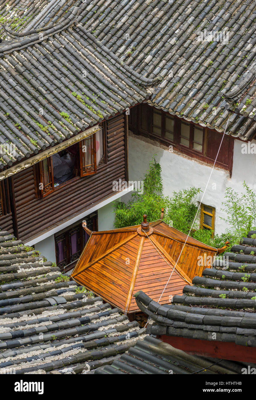 Roofs in Lijiang ancient town, Yunnan, China Stock Photo