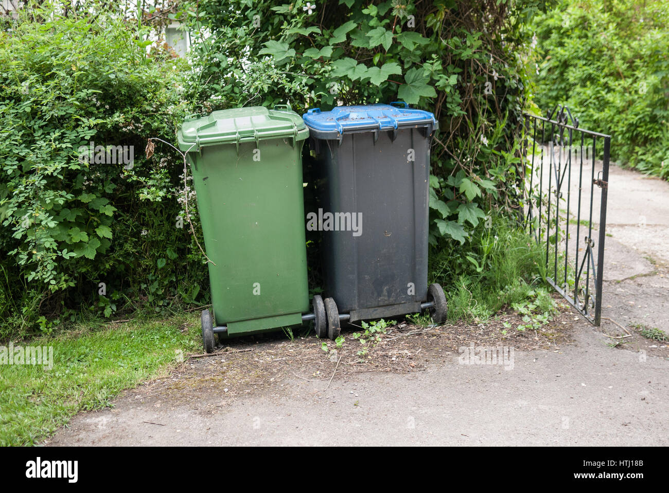 Blue lid bins hires stock photography and images Alamy