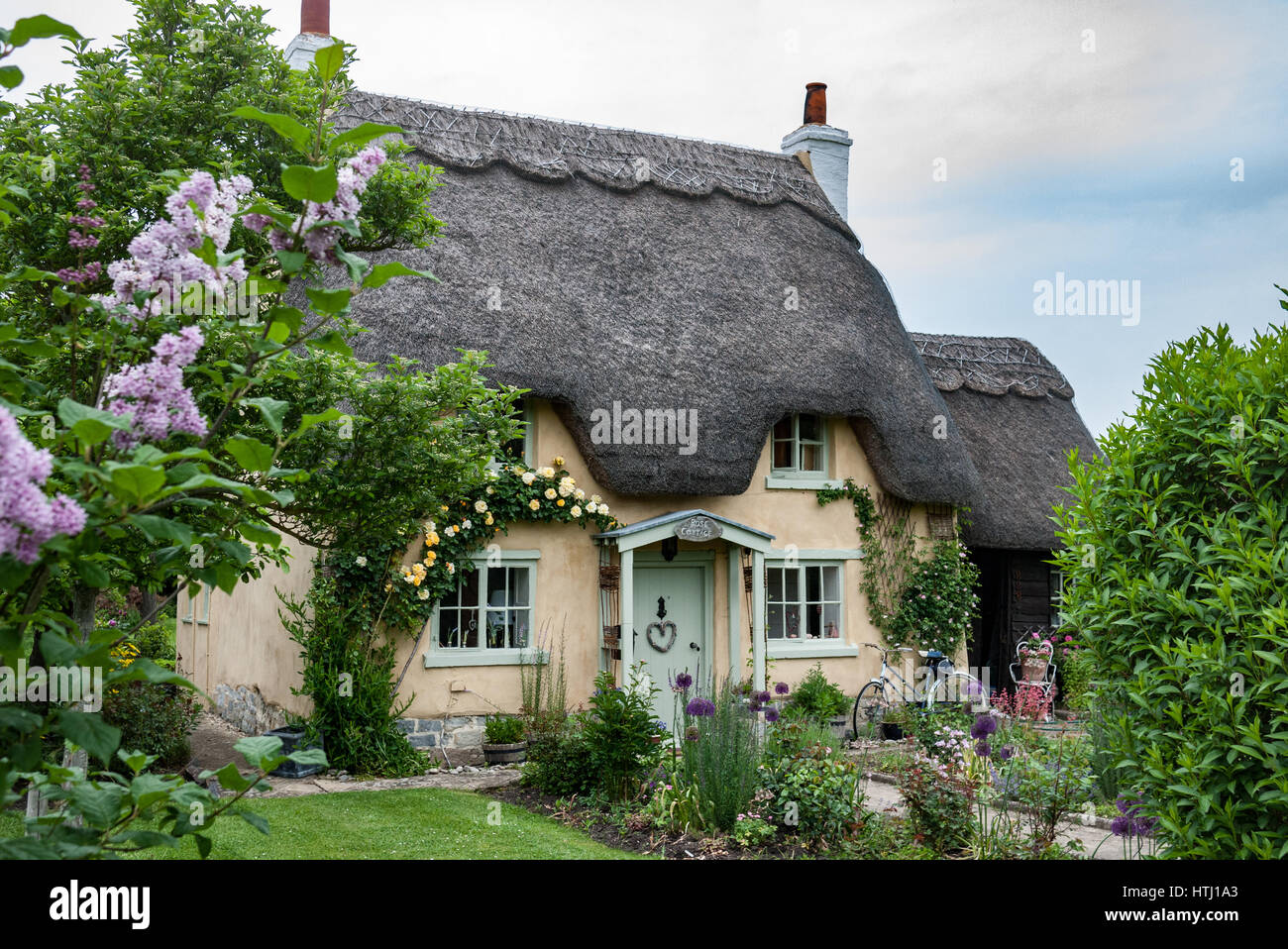A thatched cottage in the Warwickshire village of Honington, England