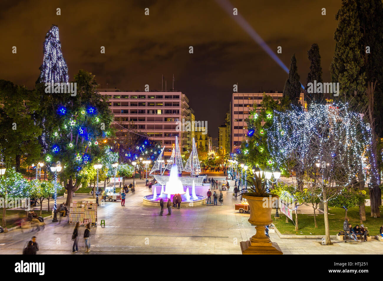 Syntagma square in Athens decorated for Christmas Stock Photo Alamy