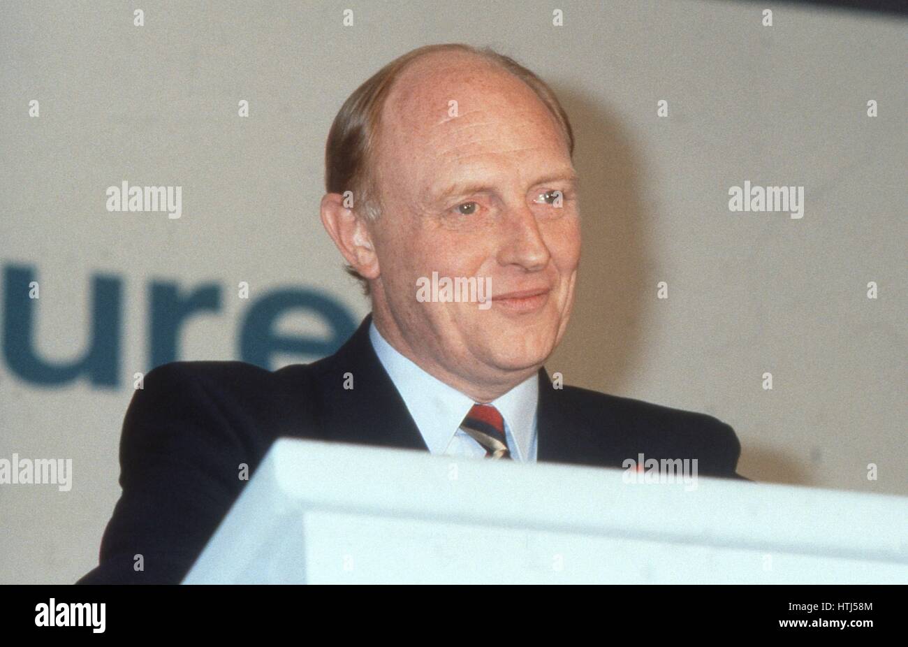Rt. Hon. Neil Kinnock, Leader of the Labour party and Member of Parliament for Islwyn, speaks at a party policy launch in London, England on May 24, 1990. Stock Photo