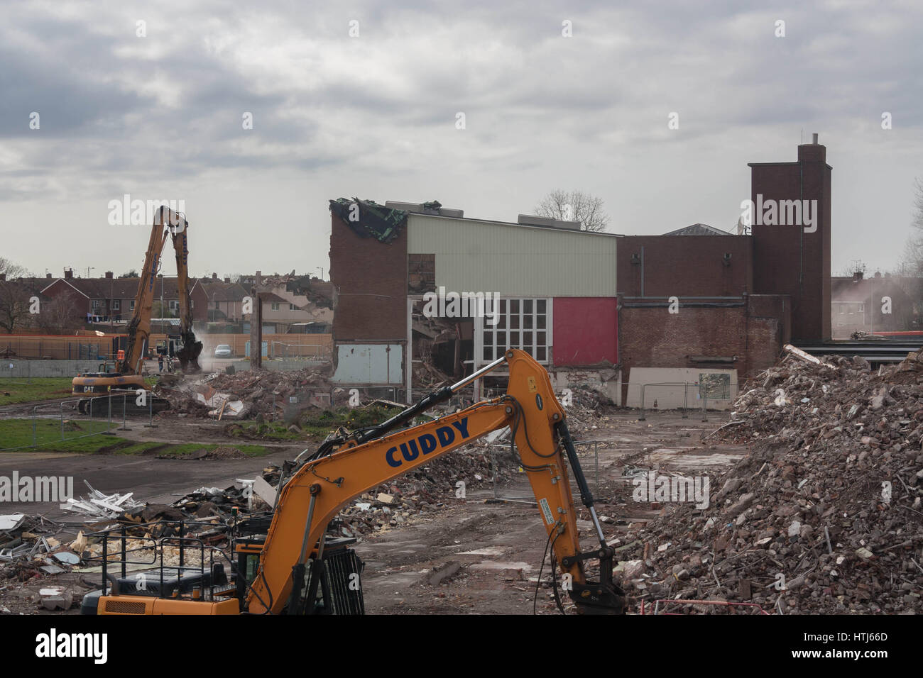 Demolition of Sandfields Comprehensive School, Port Talbot - 2017 Stock Photo