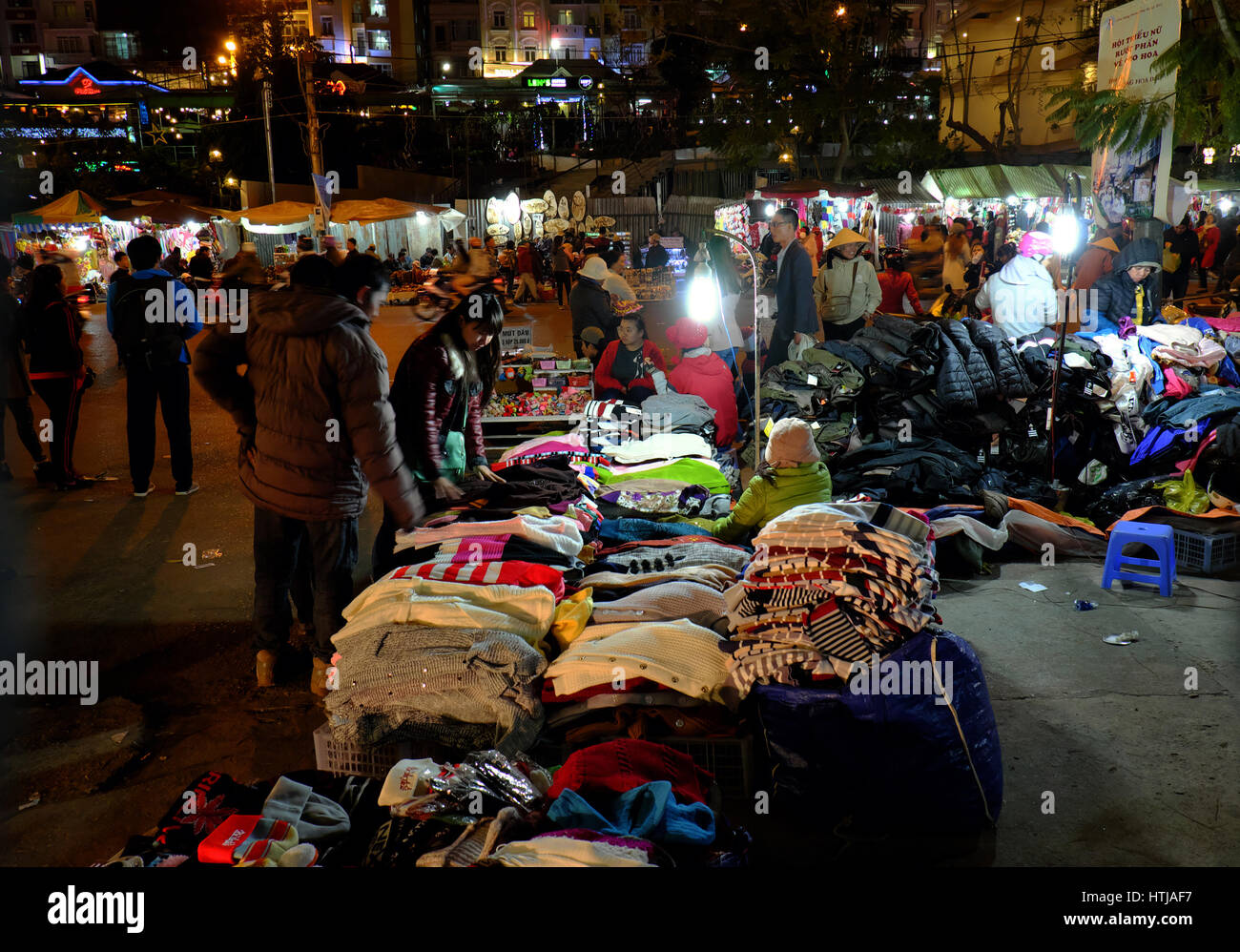 Da lat vietnam walking hi-res stock photography and images - Alamy