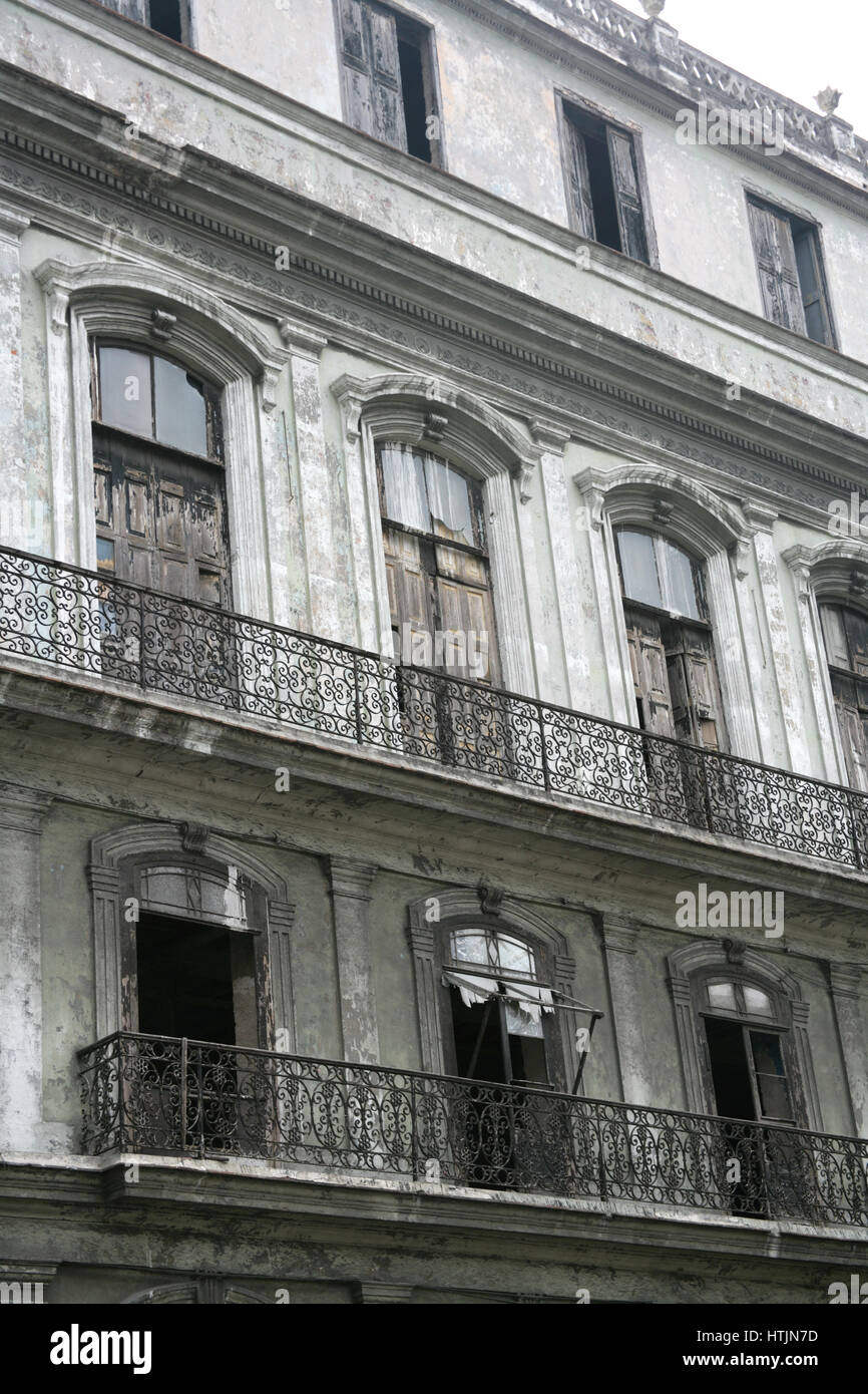 Old Havana. Apartment  blocks ( La Habana), Cuba. UNESCO World Heritage Site.  Former glory of colonial architecture. Stock Photo