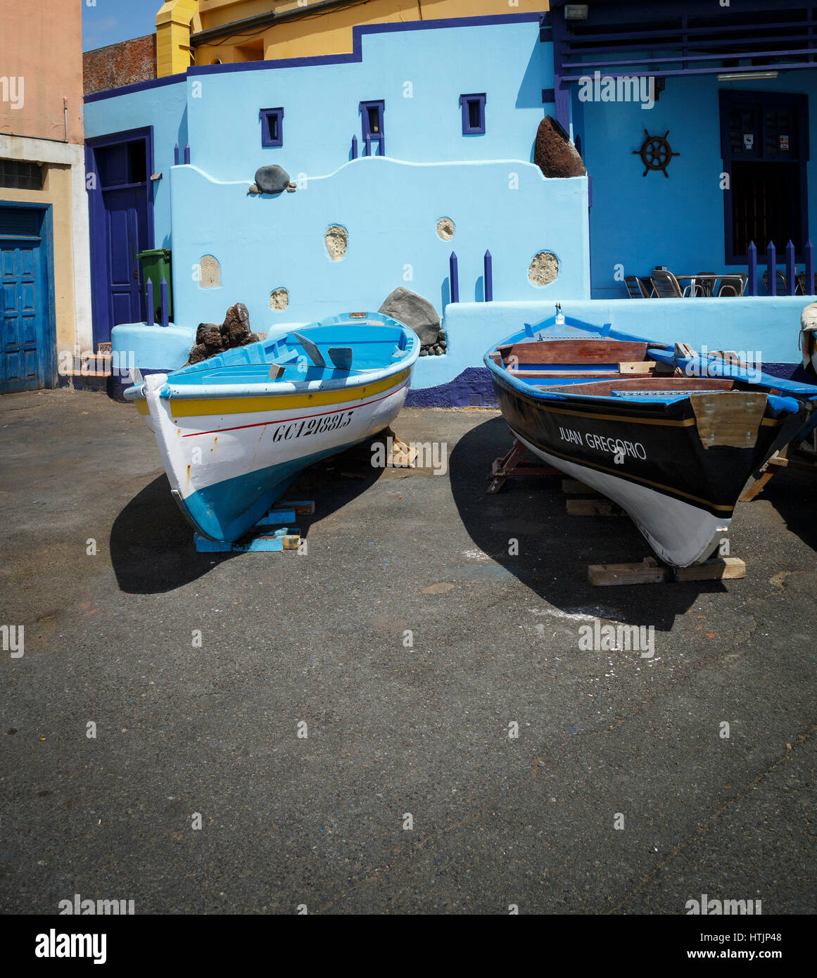 Two fishing boats at the dock hi-res stock photography and images - Alamy