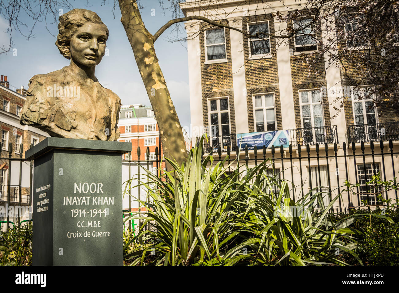 Statue to Noor Inayat Khan, an SOE agent who worked in France during WWII before being tortured and shot by the Nazis. Stock Photo