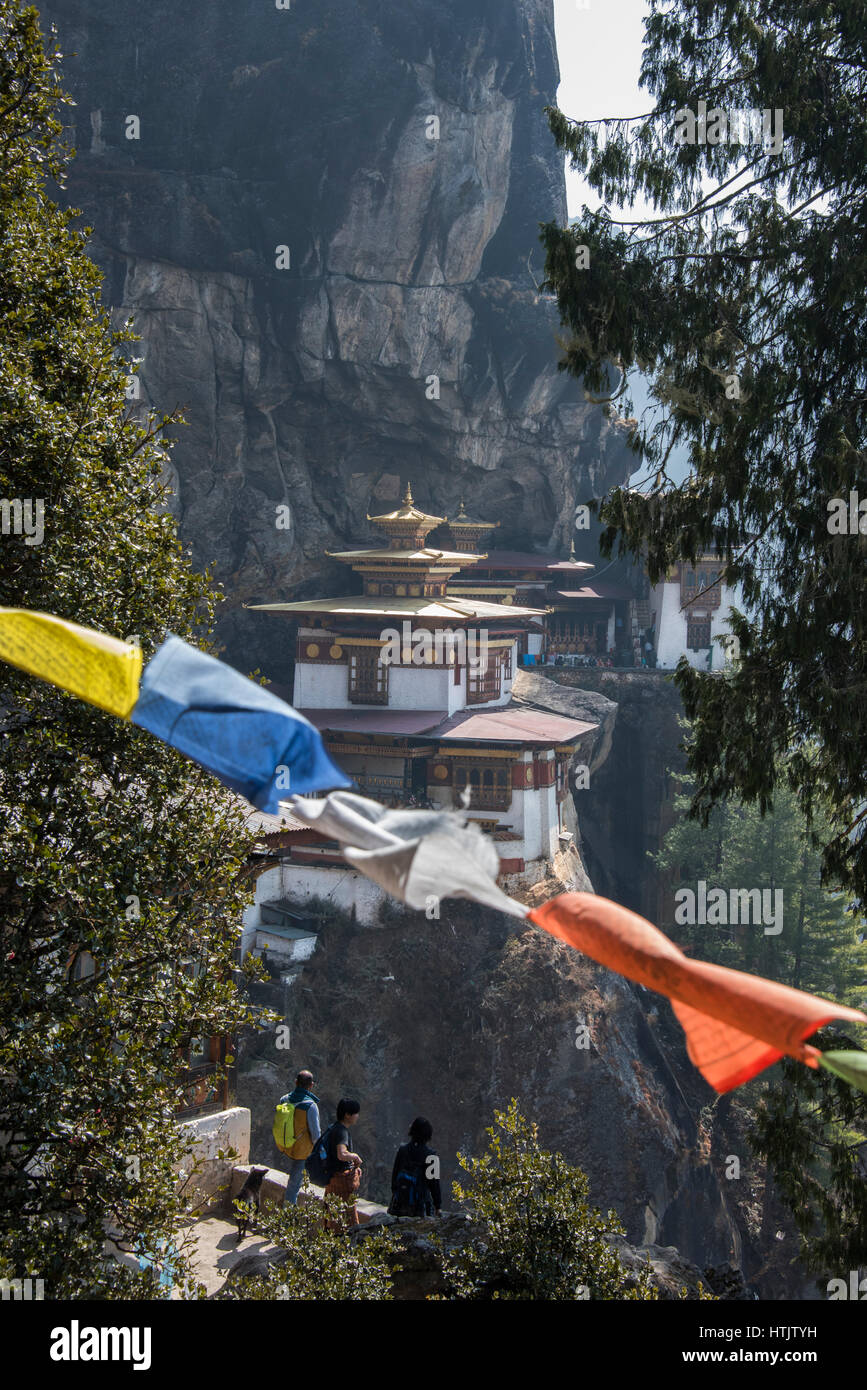 Bhutan, Paro. Tiger's Nest (aka Paro Taktsang or Taktsang Palphug Monastery), prominent sacred Himalayan Buddhist temple complex. Stock Photo