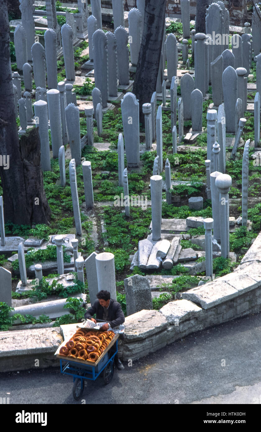 graveyard with islamic graves at Istanbul, Turkey Stock Photo Alamy