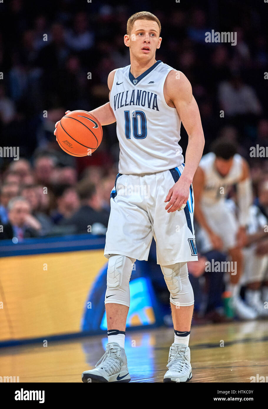 Donte DiVincenzo returns to Delaware for inaugural basketball camp