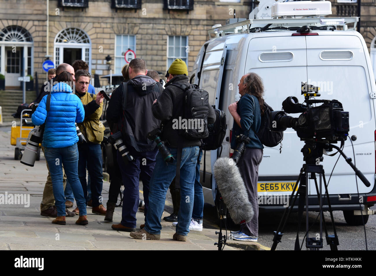 Edinburgh, Scotland, UK. 13th Mar, 2017. Photographers and camera crews wait outside Bute House, the official residence of Scotland's First Minister Nicola Sturgeon, as inside she announces that she intends to seek Scottish Parliament and UK Government approval to call a second referendum on Scottish independence, Credit: Ken Jack/Alamy Live News Stock Photo