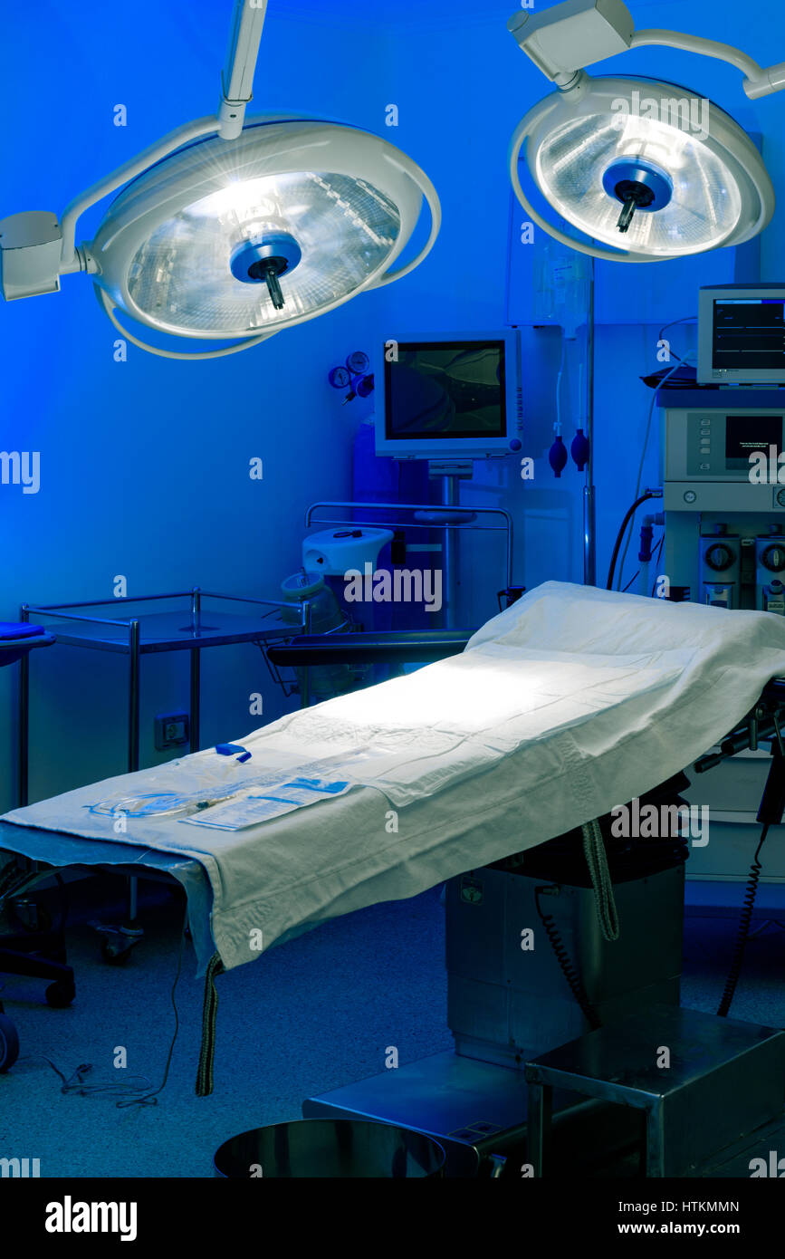 Surgery hospital bed hires stock photography and images Alamy
