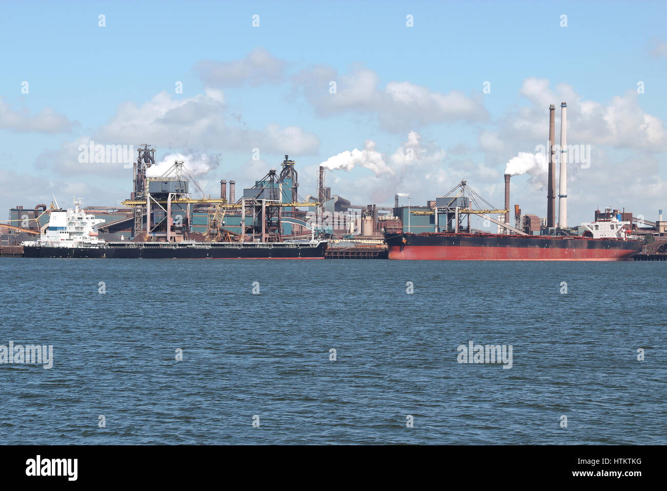 bulk carriers in harbor Stock Photo