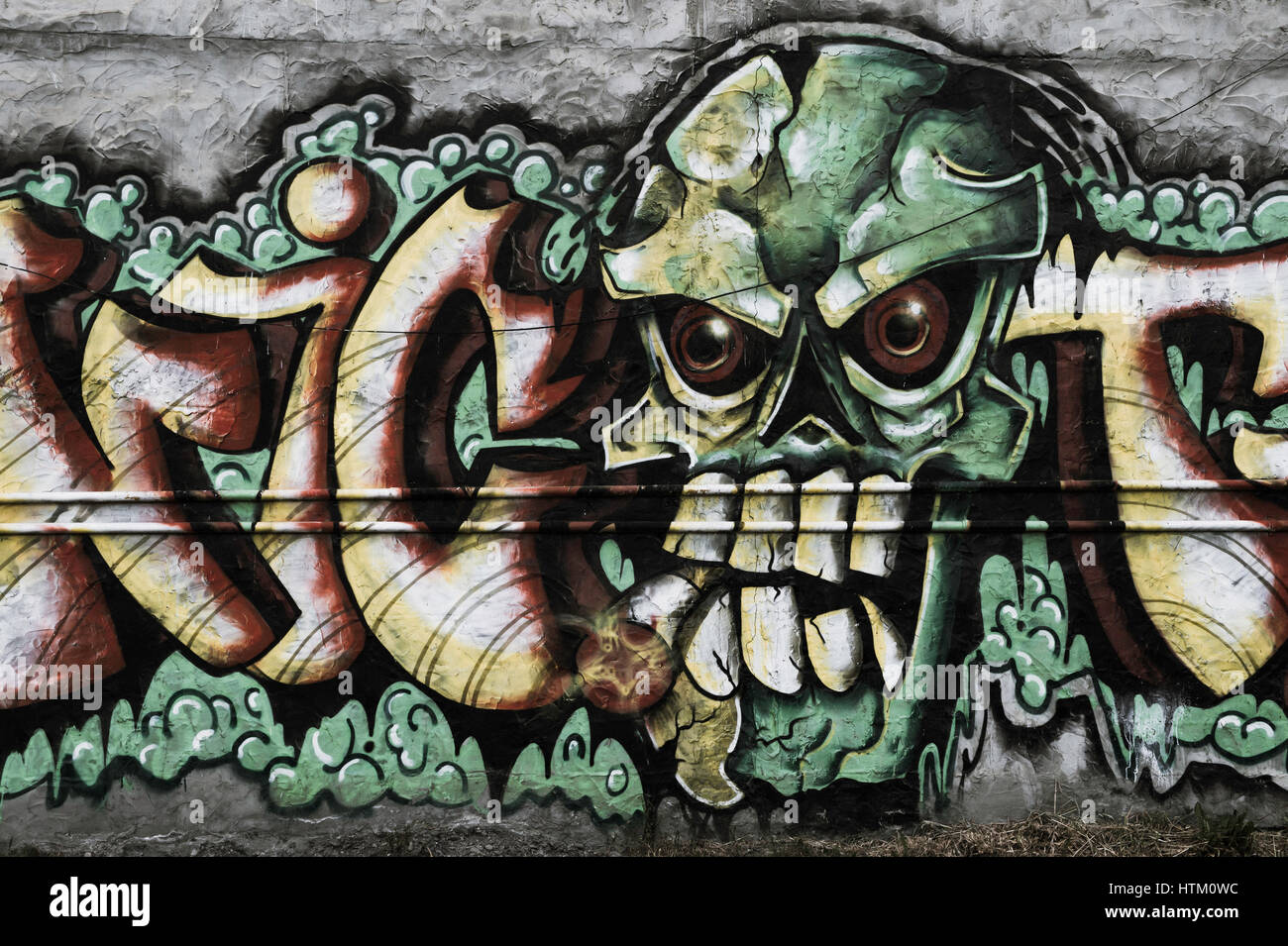 Graffiti skull hi-res stock photography and images - Page 2 - Alamy