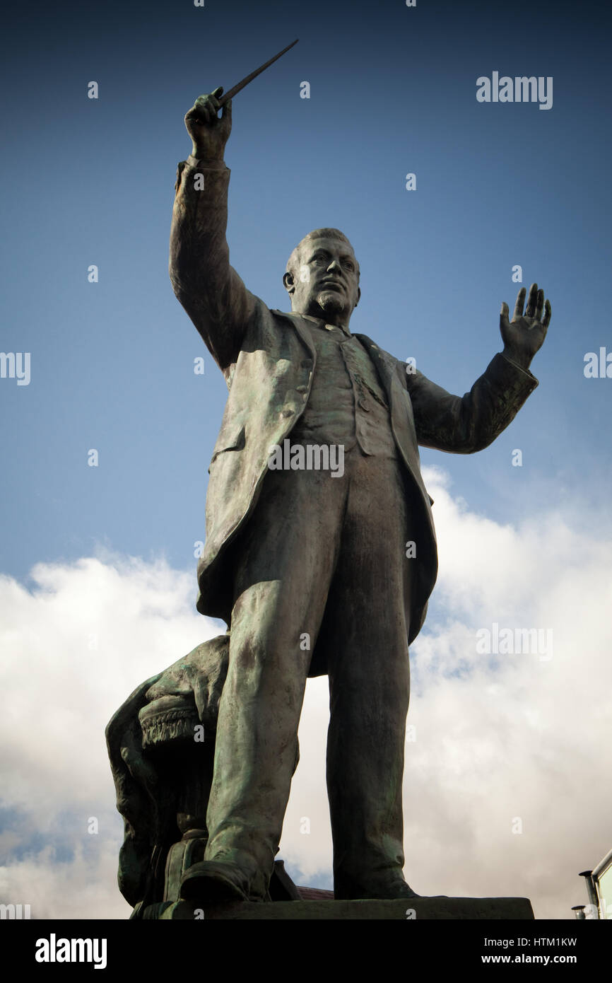Caradog statue in Victoria Square, Cynon Valley, Rhondda Cynon Taf, Wales, United Kingdom Stock Photo