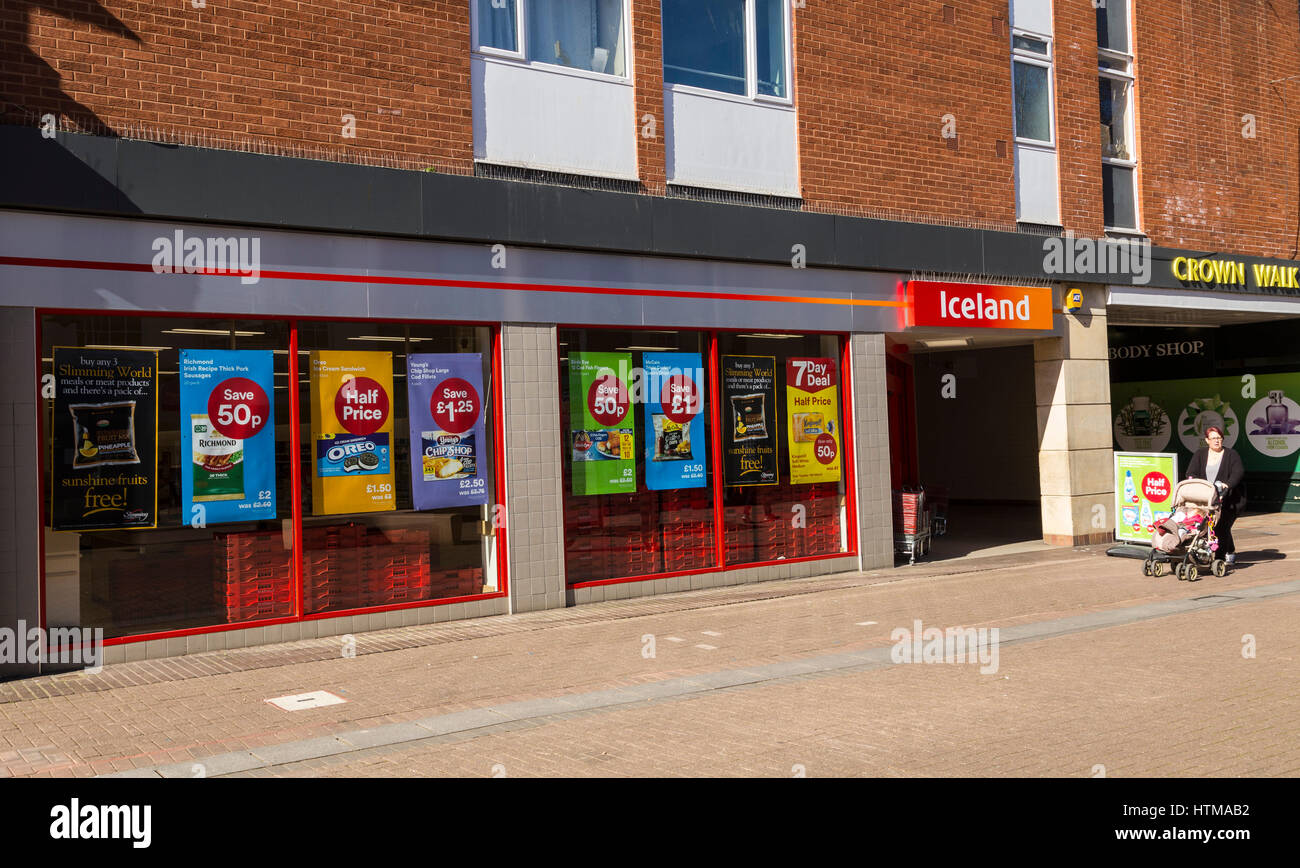 Iceland store on Taunton High Street, Somerset Stock Photo Alamy