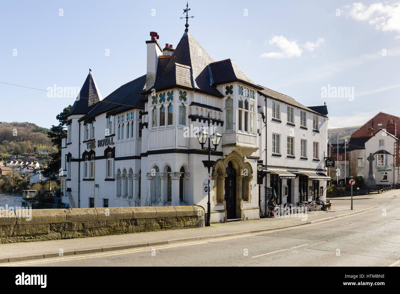 The Royal Hotel on Castle Street Llangollen overlooking the River Dee built in 1752 and once hosted Queen Victoria. Stock Photo