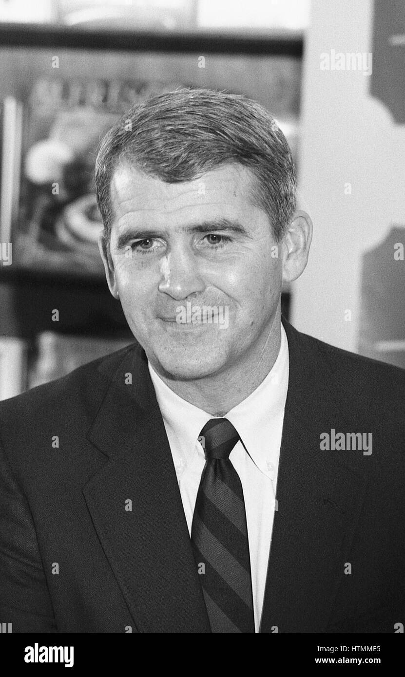 Oliver North&rsquo;s Instagram, Twitter & Facebook on IDCrawl