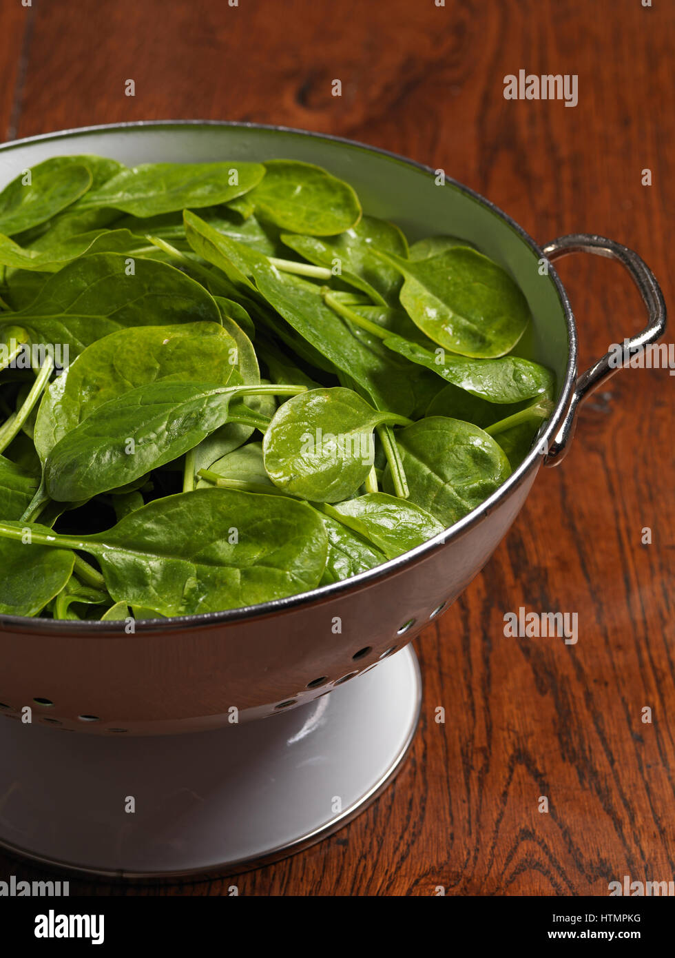 Fresh green Spinach Stock Photo - Alamy