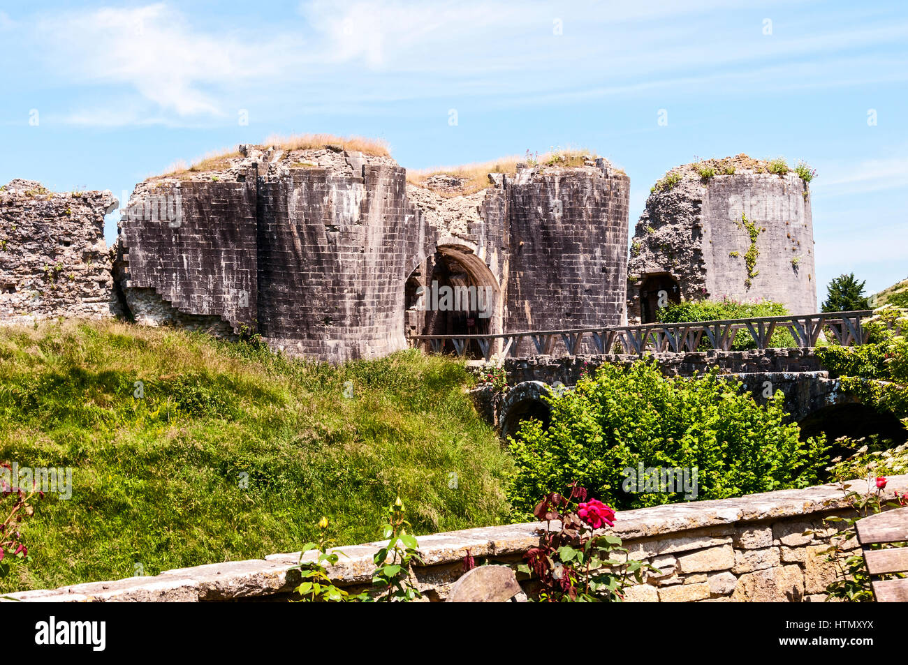 Castle Railing Torret White railings and castle hi-res stock photography and images - Alamy