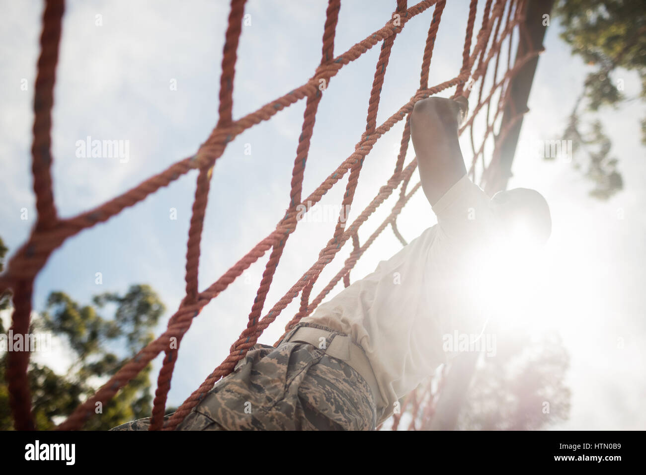 Soldier climbing rope hires stock photography and images Alamy