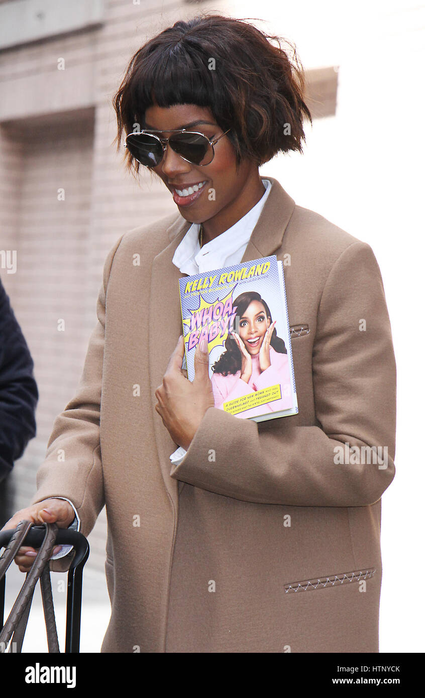 New York, NY, USA 13th Mar, 2017 Kelly Rowland at The View promoting her new book WHOA BABY! in New York City on March 13, 2017 Stock Photo