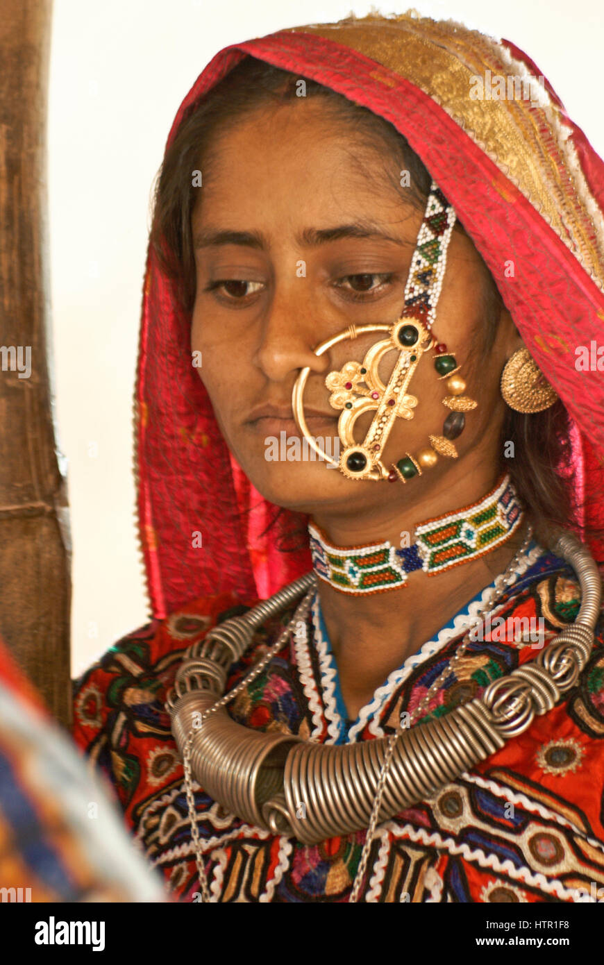 Beautifully dressed Meghwal Harijan woman in Ludia, Gujarat, India Stock Photo