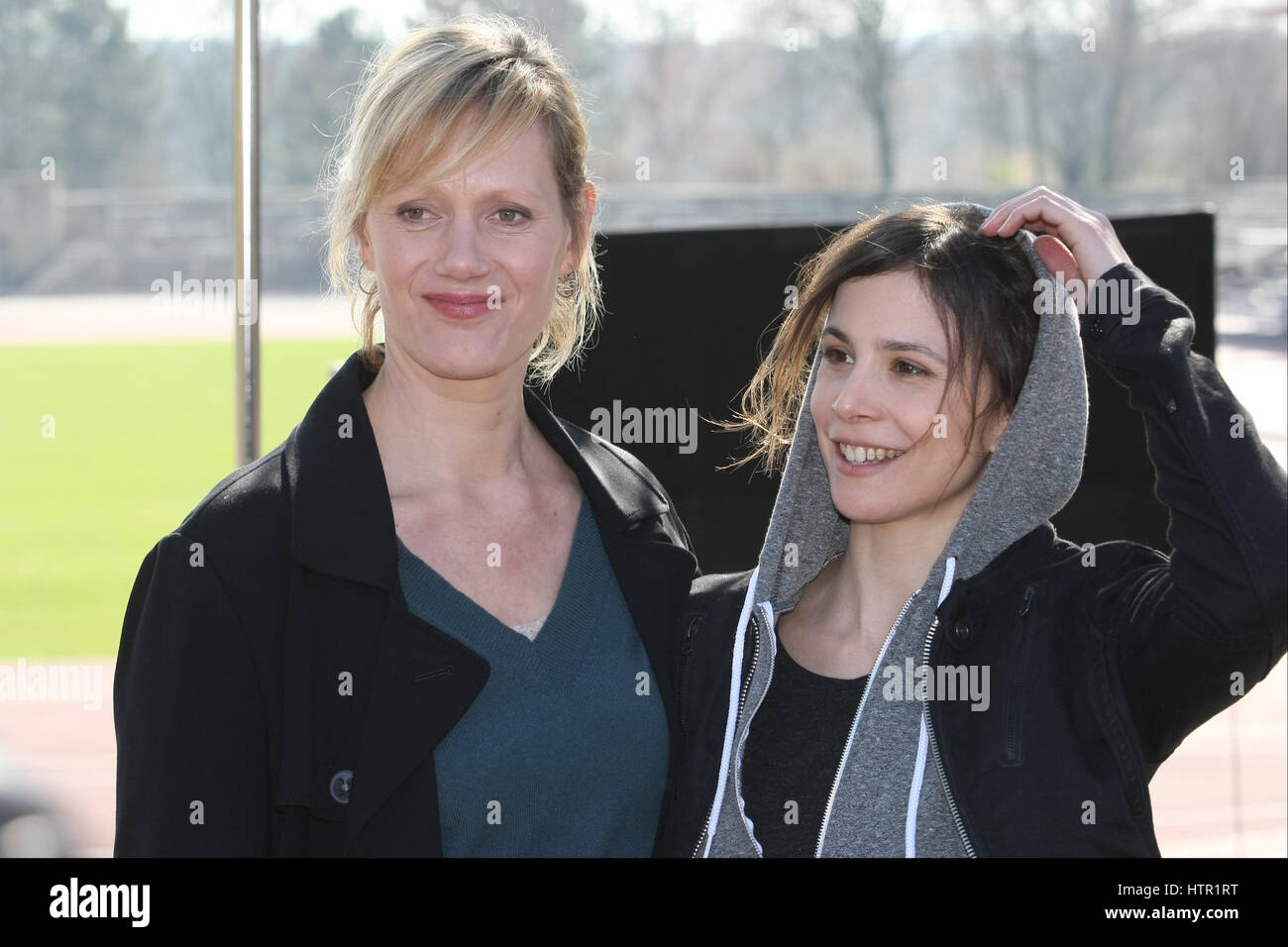 Dortmund, Germany. 13th Mar, 2017. Anna Schudt and Aylin Tezel during a photocall on set of the WDR Tatort Tollwut'. Credit: Maik Boenisch/Pacific Press/Alamy Live News Stock Photo