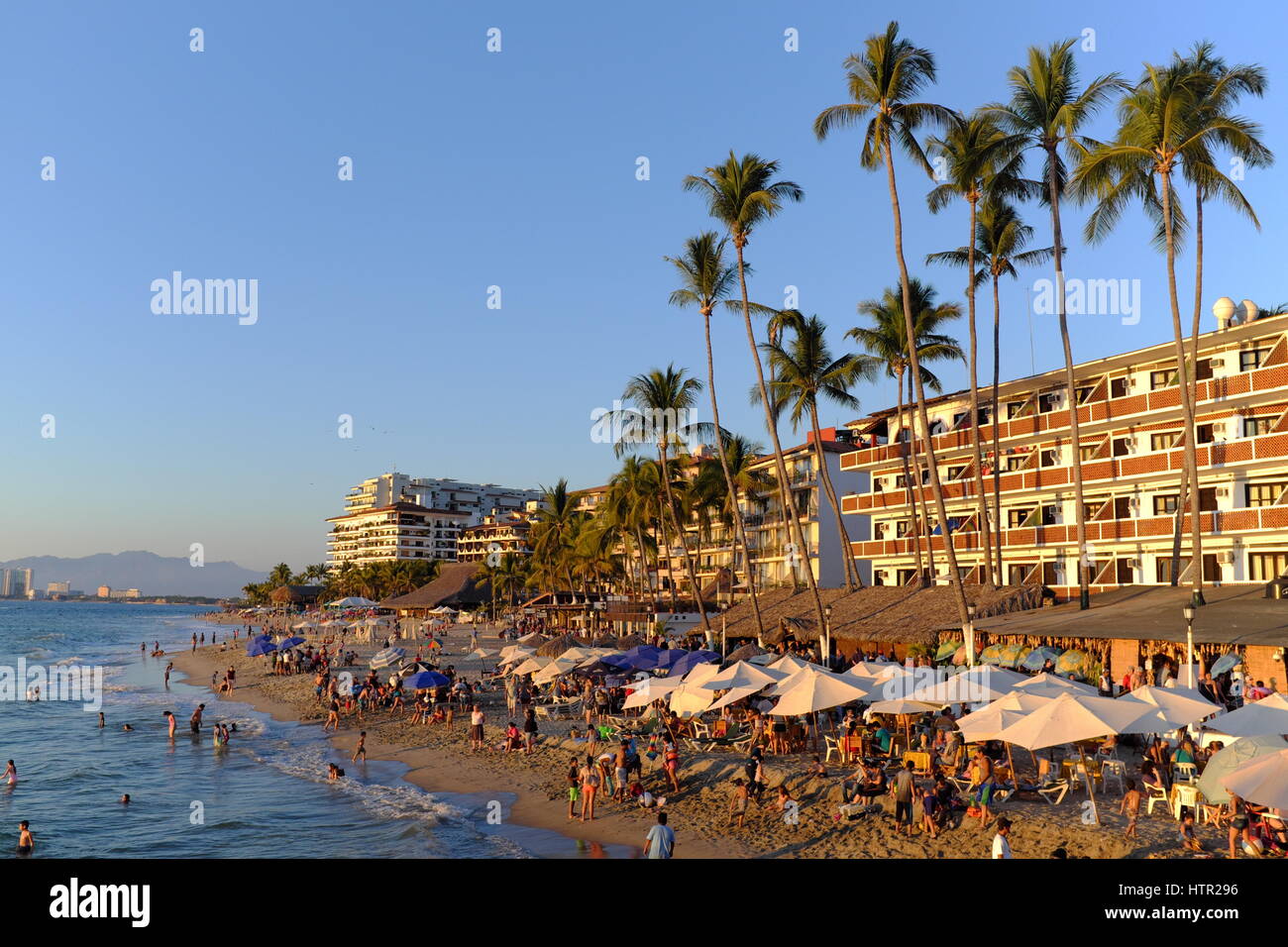 Puerto vallarta sunset hires stock photography and images Alamy