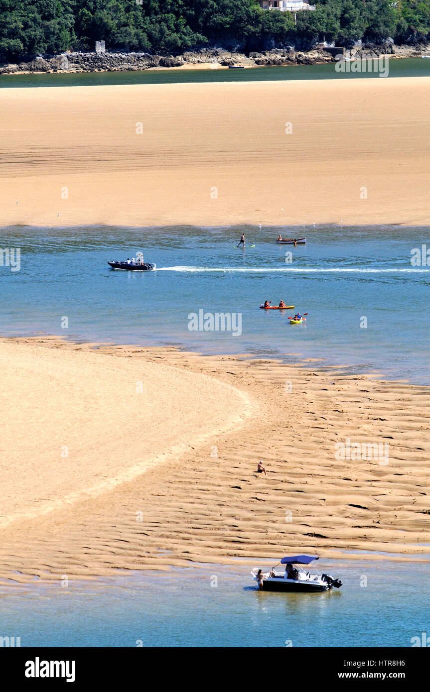 Mundaka beach and the Gernika estuary, Vizcaya Province, Basque Country, Spain Stock Photo