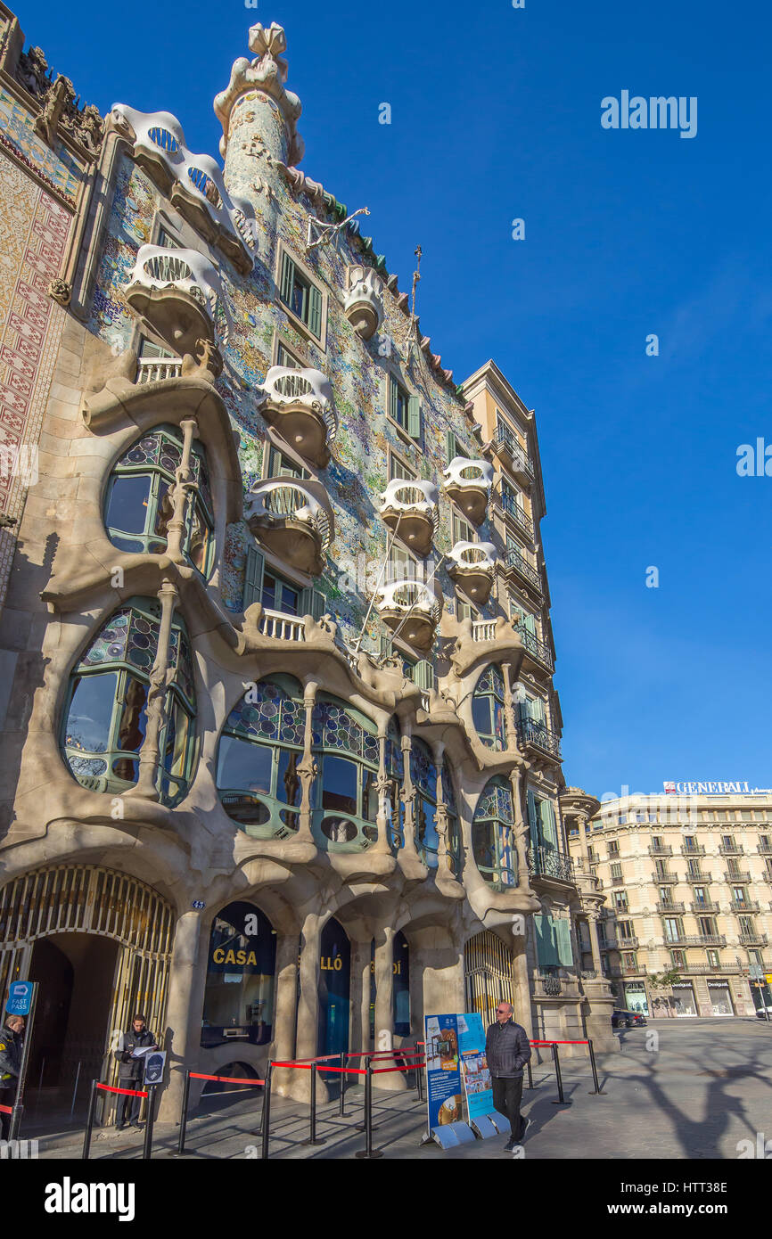Casa Batlló is a famous building located in the centre of Barcelona and is  one of Antoni Gaudí's masterpieces, Catalonia, Spain Stock Photo - Alamy, image size:866x1390