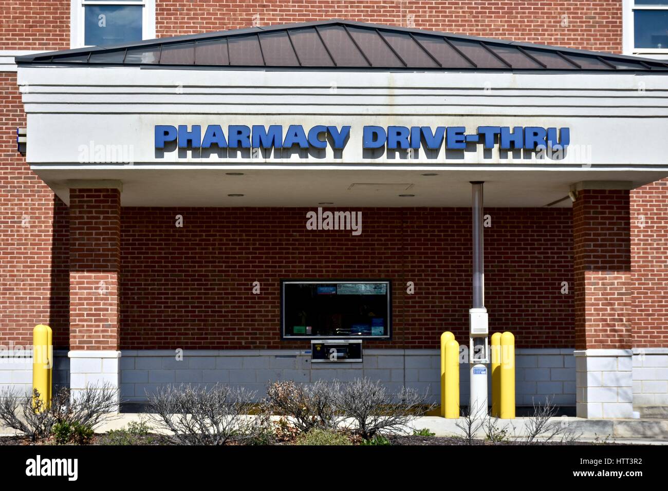 Drive thru pharmacy hi-res stock photography and images - Alamy