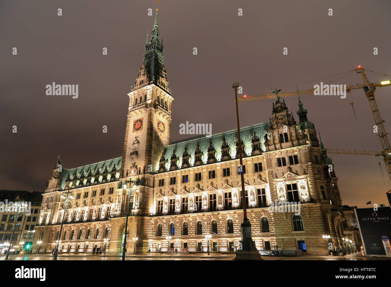 Hamburger rathausmarkt hi-res stock photography and images - Alamy